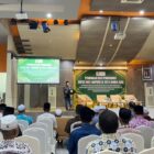 Ketua Baitul Mal Kota Banda Aceh, Yusuf Al Qardhawy, membuka kegiatan Pembinaan dan Pengukuhan Baitul Mal Gampong se-Kota Banda Aceh di Aula Gedung Mawardy Nurdin, Kamis (30/7/2026). Foto: Dok. Diskominfo Kota Banda Aceh