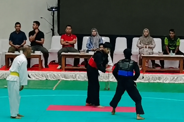 Pesilat dari Kontingen Kodim 0110 Abdya berjuang di open turnamen Piala Pangdam IM tahun 2026. Foto. Dok. Teukunizar/noa.co.id