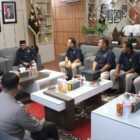 Kapolda Aceh Irjen Pol. Ruddi Setiawan menerima kunjungan silaturahmi Kepala KPP Pratama Banda Aceh beserta jajaran di Mapolda Aceh untuk memperkuat koordinasi dan kerja sama antarlembaga, Rabu (29/7/2026). Foto: Dok. Istimewa 
