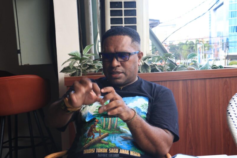 Sekjen DPP Barisan Merah Putih Republik Indonesia Papua, Ali Kabiay, menegaskan pentingnya menjaga keamanan sebagai fondasi pembangunan dan kesejahteraan masyarakat Papua, Jumat (24/7/2026). Foto: Dok. Istimewa 