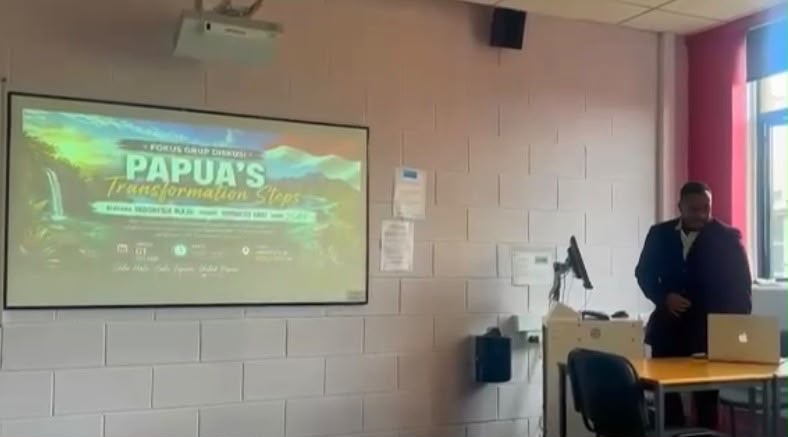 Mahasiswa Papua bersama mahasiswa internasional mengikuti Focus Group Discussion (FGD) bertajuk 