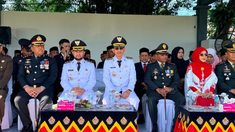 Bupati Aceh Barat Tarmizi, SP, MM bersama jajaran Forkopimda mengikuti upacara peringatan HUT ke-81 Kemerdekaan RI di Meulaboh, Senin (17/8/2026). Foto: Dok. Istimewa 