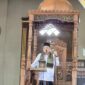 Kepala Dinas Syariat Islam Aceh, Dr. Misran Fuadi, S.Ag., M.AP., menjadi khatib Jumat di Masjid Al Falah Namploh. Foto: Dok. DSI