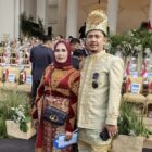 Pengusaha asal Nagan Raya, Toke Aris Wandi bersama istri, Cut Nurmawan, menghadiri rangkaian peringatan HUT ke-81 Kemerdekaan RI di Istana Negara, Jakarta, Senin (17/8/2026). Foto: Dok. Istimewa