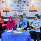 Plt Ketua Dharma Wanita Persatuan (DWP) Kabupaten Aceh Barat, Cut Zulfahnur Syafitri, menghadiri kegiatan majelis taklim sekaligus penandatanganan kerja sama dengan LPP RRI Meulaboh di Aula RRI Pro 1 Meulaboh, Desa Pasi Jambu, Kecamatan Kaway XVI, Kabupaten Aceh Barat, Rabu (5/8/2026). Foto: Dok. Istimewa 