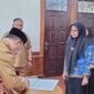 Bupati Pidie Sarjani Abdullah saat menandatangani berita acara pelantikan pejabat struktural di ruang kerja bupati pada Senin (10/8/2026) (Foto.IST).