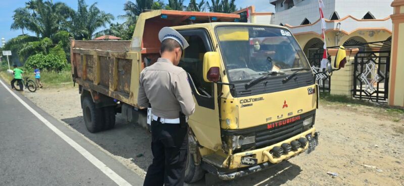 Salah satu mobil yang terlibat kecelakaan maut di Abdya. Foto. Dok. Teukunizar/nona.co.id