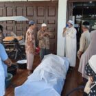 Praktek pelatihan fardhu kifayah yang diadakan Pemdes Geulumpang Payong. Foto. Dok. Teukunizar/noa.co.id