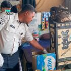 Petugas Lapas Blangpidie melakukan razia dadakan di kamar hunian tahanan. Foto. Dok. Teukunizar/noa.co.id