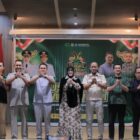 Wali Kota Banda Aceh Illiza Sa’aduddin Djamal berfoto bersama Ketua DPRK Banda Aceh Irwansyah, Ketua RAPI Aceh Rahmat Thalib, Ketua RAPI 0101 Banda Aceh Daniel Abdul Wahab, unsur Forkopimda, pengurus, dan peserta usai membuka Musyawarah Wilayah (Muswil) VIII RAPI 0101 Banda Aceh Tahun 2026 di Aula Gedung Mawardy Nurdin, Balai Kota Banda Aceh, Sabtu (1/8/2026). Foto: Dok. Prokopim Kota Banda Aceh