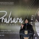 Wali Kota Banda Aceh Illiza Sa’aduddin Djamal memberikan sambutan saat pembukaan pameran foto 