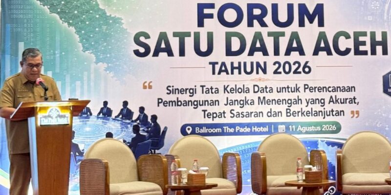Asisten Perekonomian dan Pembangunan Sekda Aceh, Ir. T. Robby Irza, S.SiT, MT, saat membuka acara Forum Satu Data Aceh Tahun 2026 dengan tema 