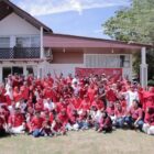 Wali Kota Banda Aceh Illiza Sa’aduddin Djamal bersama jajaran Pemko Banda Aceh dan keluarga mengikuti Family Gathering dalam rangka menyemarakkan HUT ke-81 Kemerdekaan RI di Pantai Riting, Lampuuk, Sabtu (15/8/2026). Foto: Dok. Diskominfo Kota Banda Aceh