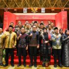 Foto bersama usai Koordinator Forum Komunikasi Kabupaten/Kota se-Aceh (FKKA) oleh Wakil Menteri Dalam Negeri Bima Arya Sugiarto di Anjong Mon Mata, Banda Aceh, Rabu (19/8/2026). Foto: Dok. Prokopim Kota Banda Aceh