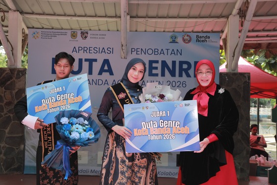 Cut Jihan Sherana Amanda dan T M Firman Farza dinobatkan sebagai Duta GenRe Putri dan Putra Kota Banda Aceh Tahun 2026 dalam acara yang digelar di Taman Putroe Phang, Sabtu (22/8/2026). Foto: Dok. Prokopim Kota Banda Aceh