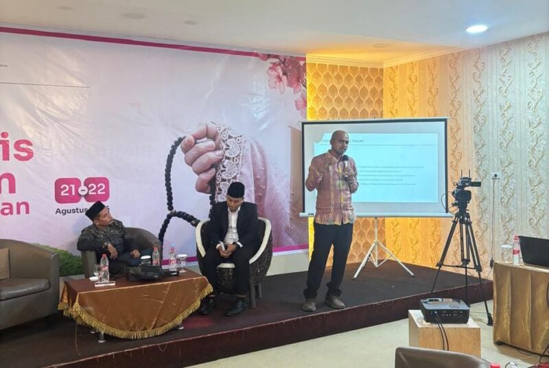 Disdik Dayah Kota Banda Aceh membekali 70 peserta pembinaan Majelis Taklim dengan materi manajemen organisasi, public speaking, ketahanan keluarga, dan pembangunan keluarga Qurani, yang berlangsung di Hotel Kumala. Foto: Dok. Diskominfo Kota Banda Aceh