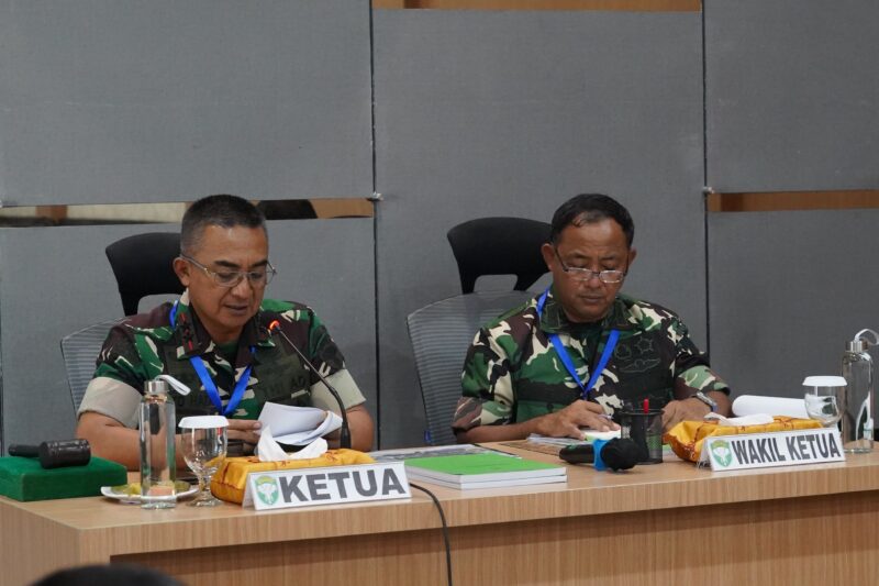 Pangdam Iskandar Muda Mayjen TNI Joko Hadi Susilo memimpin Sidang Pemilihan Calon Bintara PK TNI AD Gelombang III TA 2026 tingkat Subpanpus Kodam IM di Gedung Malahayati, Banda Aceh, Senin (24/8/2026). Foto: Dok. Istimewa 