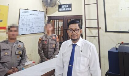 Praktisi hukum Muhammad Zubir saat mendatangi kepolisian. Foto: Dok. Istimewa