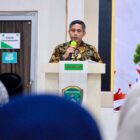 Plt Sekda Aceh Barat Kurdi membuka seminar Comprehensive Acute Cardiac Care Management di RSUD Cut Nyak Dhien Meulaboh, Sabtu (15/8/2026). Foto: Dok. Pemkab Aceh Barat