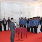 Wabup Zaman Akli melantik pejabat di Lobi Kantor Bupati Abdya. Foto. Dok. Teukunizar/noa.co.id