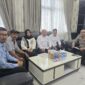 Kapolres Aceh Besar AKBP Chairul Ikhsan, S.I.K., menerima audiensi jajaran Pengurus SMSI Aceh Besar di ruang kerjanya, Selasa (15/9/2026). Foto: Dok. SMSI Aceh Besar