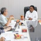 Plt Kepala BPBD Pidie, Apriadi dalam rapat koordinasi dengan Kemenko PMK di ruang rapat Sekdakab Pidie, Rabu (30/9/2026) (Foto.IST)