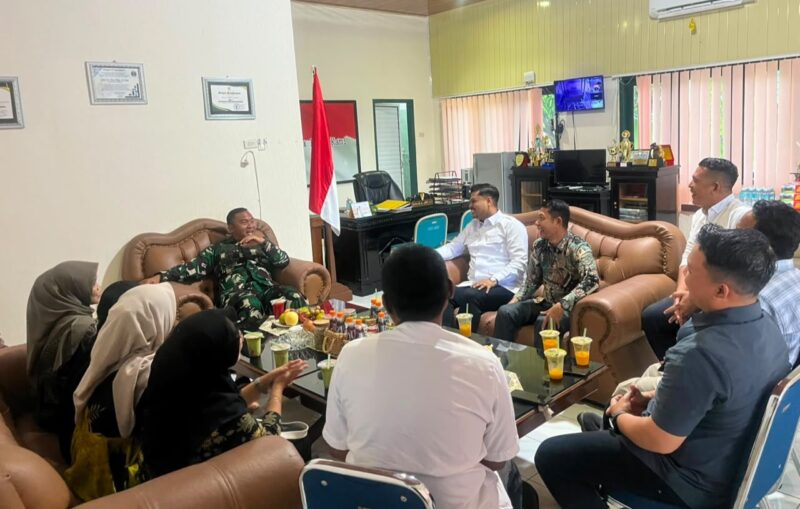 Audiensi HIPMI Abdya bersama Dandim 0110 Abdya. Foto. Dok. Teukunizar/noa.co.id