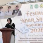 Wali Kota Banda Aceh Illiza Sa’aduddin Djamal menyampaikan sambutan pada pembukaan FASI Kota Banda Aceh 2026 di Masjid Jamik Lueng Bata, Senin (7/9/2026). Foto: Dok. Prokopim Kota Banda Aceh