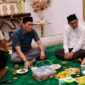 Wakil Gubernur Aceh, H. Fadhlullah, didampingi Kepala Biro Administrasi Pimpinan Setda Aceh, Akar Arafat, S.STP, M.Si, dan rombongan, bersilaturahmi dengan Ulama Kharismatik Aceh, Tgk. H. Muzakkir bin Abdullah (Waled Lapang), di Dayah Darul Muttaqin, Gampong Matang Tunong, Kecamatan Lapang, Kabupaten Aceh Utara, Minggu, (13/9/2026). Foto: Dok. Biro Adpim Setda Aceh 