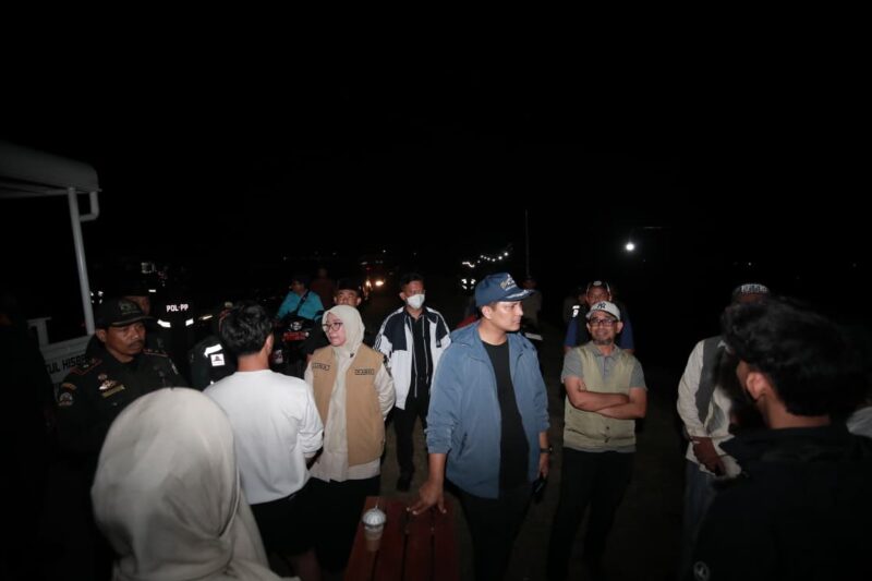 Wakil Wali Kota Banda Aceh Afdhal Khalilullah memimpin patroli terpadu pengawasan dan penegakan Syariat Islam di wilayah Kecamatan Meuraxa dan Kuta Raja, Banda Aceh, Sabtu malam (12/9/2026). Foto: Dok. Prokopim Kota Banda Aceh