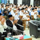 Bupati Aceh Besar, H Muharram Idris hadiri Milad Himpunan Ulama Dayah Aceh (HUDA) Ke 27 di Asrama Haji, Banda Aceh, Senin (14/9/2026) malam. Foto: Dok. MC Aceh Besar