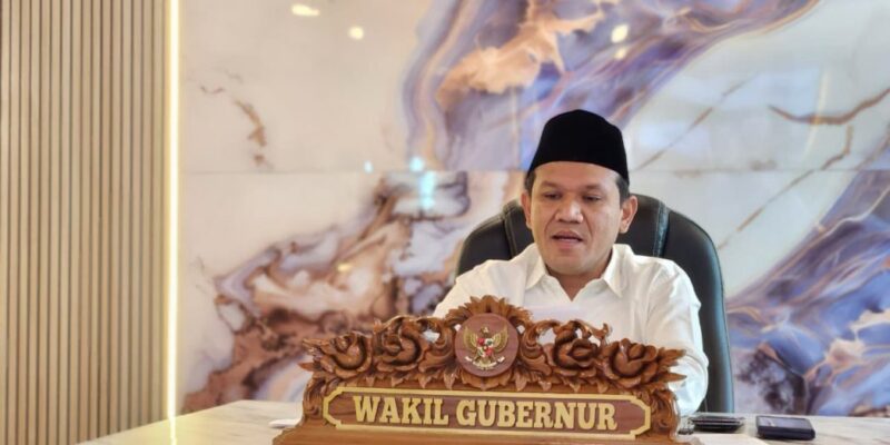 Wakil Gubernur Aceh, H. Fadhlullah, memberi sambutan secara daring pada acara Forum Kreatif Perempuan Aceh (FKPA) dari Kantor BPPA, Jakarta, Rabu, (16/9/2026). Foto: Dok. Biro Adpim Setda Aceh