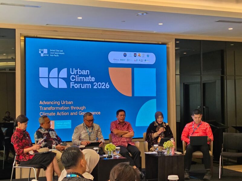 Wali Kota Banda Aceh Illiza Sa’aduddin Djamal saat menjadi narasumber pada Monitoring dan Evaluasi Pelaksanaan Kerja Sama UCLG-ASPAC dan Kementerian Dalam Negeri RI Tahun 2024–2027 di Pullman Thamrin Hotel, Kamis (17/9/2026). Foto: Dok. Diskominfo Kota Banda Aceh