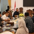 Lembaga Wali Nanggroe Aceh menerima aspirasi Forum Reje dan perwakilan masyarakat adat Kabupaten Aceh Tengah terkait persoalan tanah adat, hutan adat, hak ulayat dan tapal batas wilayah adat di Banda Aceh, Kamis (17/9/2026). Foto: Dok. Istimewa