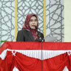 Wakil Ketua Fraksi PKS DPRK Banda Aceh, Devi Yunita, S.T., saat membacakan pandangan umum fraksi terhadap Rancangan Qanun Perubahan APBK Banda Aceh Tahun Anggaran 2026 dalam rapat paripurna, Selasa (15/9/2026). Foto: Dok. DPRK Banda Aceh