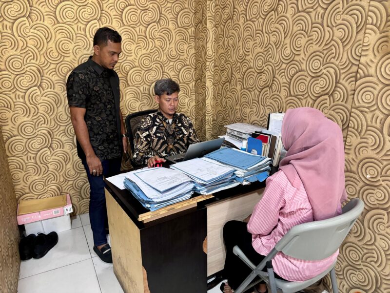 Saksi memberikan keterangan terkait laporan dugaan pelecehan seksual terhadap mantan karyawan salah satu usaha refleksi di Banda Aceh, Kamis (3/9/2026). Foto: Dok. Istimewa 