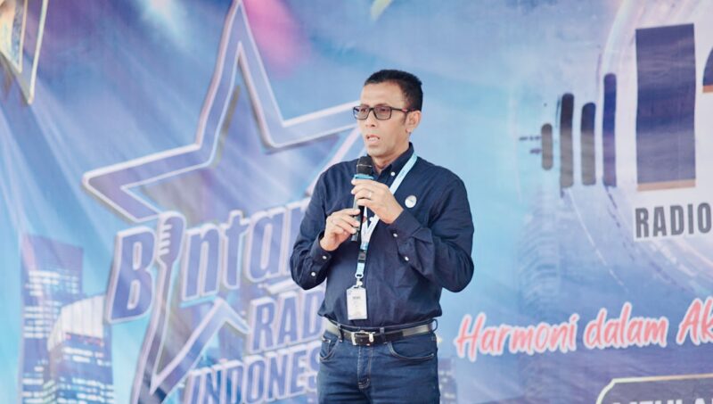 Kepala LPP RRI Meulaboh, T. Haris Fadhillah, menyampaikan sambutan pada pembukaan Audisi Bintang Radio Indonesia 2026 LPP RRI Meulaboh di Aceh Barat, Sabtu (5/9/2026). Foto: Dok. Istimewa 