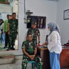 Kodim 0111/Bireuen menggelar bakti sosial kesehatan dan menyalurkan bantuan sembako kepada masyarakat dalam rangka memperingati HUT ke-81 TNI di Kabupaten Bireuen, Minggu (20/9/2026). Foto: Dok. Istimewa 
