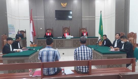 Mantan Kepala Dinas Kesehatan Aceh Tengah, dr. Yunasri, M.Kes., mengikuti sidang perkara dugaan tindak pidana korupsi di Pengadilan Tipikor pada Pengadilan Negeri Banda Aceh, Senin (5/10/2026). Foto: Dok. Istimewa 
