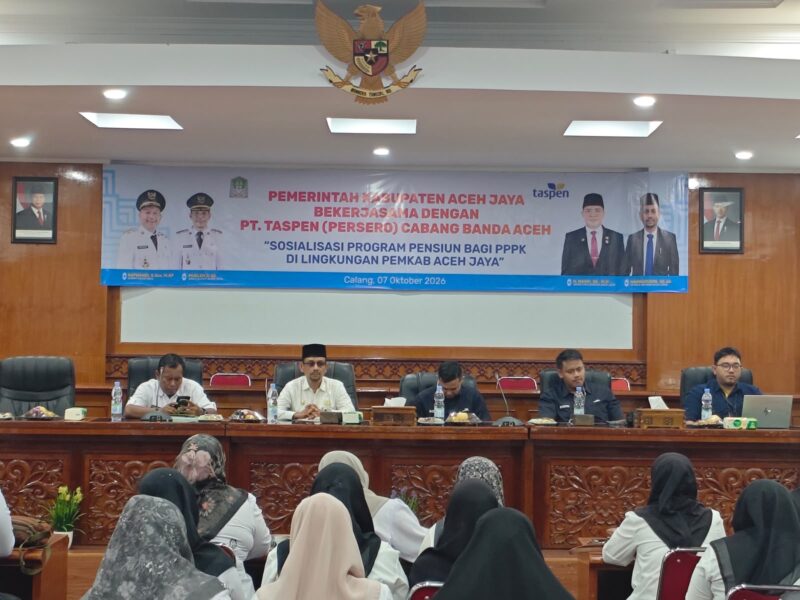 Pemkab Aceh Jaya bersama PT TASPEN (Persero) Cabang Banda Aceh menggelar sosialisasi program pensiun bagi PPPK di Aula Setdakab Aceh Jaya, Calang, Rabu (7/10/2026). Kegiatan diikuti sekitar 100 PPPK dari sejumlah OPD di lingkungan Pemkab Aceh Jaya. Foto: Dok. Pemkab Aceh Jaya
