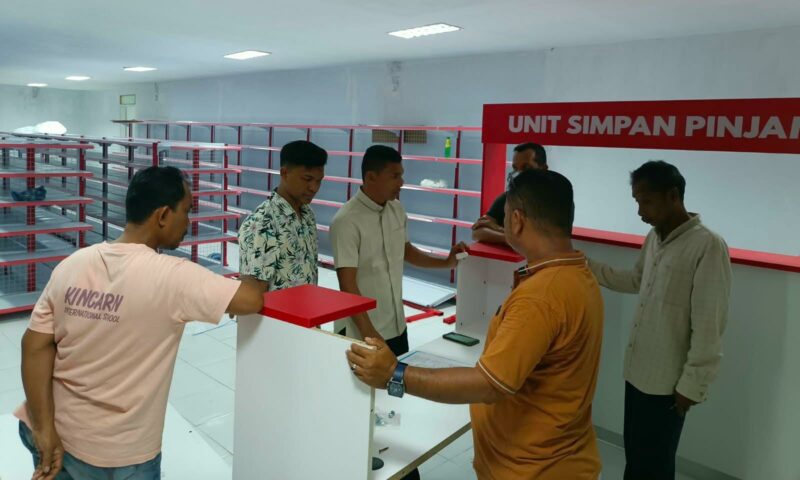 Tim melakukan verifikasi dan validasi Koperasi Desa Merah Putih (KDMP) di Gampong Bahagia, Kecamatan Krueng Sabee, Aceh Jaya, Selasa (29/9/2026). Foto: Dok. Diskoperindag Aceh Jaya