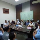 Ketua Umum KSMI Yan Mulia Abidin bersama jajaran pengurus dan anggota dalam rapat KSMI di Jakarta, Jumat (2/10/2026) malam. Foto: Dok. Istimewa 