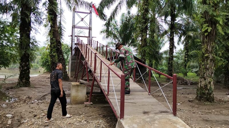 Pembangunan Jembatan Gantung Perintis di Desa Serasah, Kabupaten Aceh Singkil, terus berlanjut dengan progres mencapai 47,10 persen hingga Sabtu (17/10/2026). Foto: Dok. Istimewa 