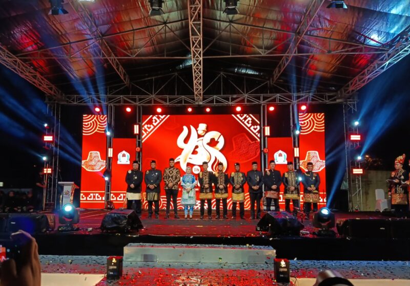 Prosesi pembukaan kegiatan HUT Kota Meulaboh. Foto. Dok. Teukunizar/noa.co.id