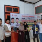 DPW PKS Aceh menyerahkan perlengkapan urban farming kepada peserta sebagai dukungan terhadap pengembangan pertanian berbasis masyarakat, MInggu (25/10/2026). Foto: Dok. Istimewa