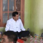 Wakil Gubernur Aceh, H. Fadhlullah saat menghadiri Maulid Nabi Besar Muhammad SAW 1448 H, di Gampong Baroh Barat Yaman Meunasah Piyoh, Kec. Mutiara, Kab. Pidie, Minggu (18/10/2026). Foto: Dok. Biro Adpim Setda Aceh 