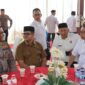 Plt. Sekda Aceh, Taufik, ST, M.Si, saat menghadiri perayaan Maulid Nabi Muhammad SAW 1448 H, di Dayah Darul Musthafa, di Gampong Cot Madhi, Kec. Blang Bintang, Kab. Aceh Besar, Senin, (28/9/2026). Foto: Dok. Biro Adpim Setda Aceh 