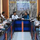 Ketua DPRK Banda Aceh Irwansyah ST menerima audiensi dan aspirasi para pedagang Jalan Teungku Chik Pante Kulu terkait rencana penataan kawasan di Kampung Baru, Kecamatan Baiturrahman, Banda Aceh, Selasa (29/9/2026). Foto: Dok. DPRK Banda Aceh