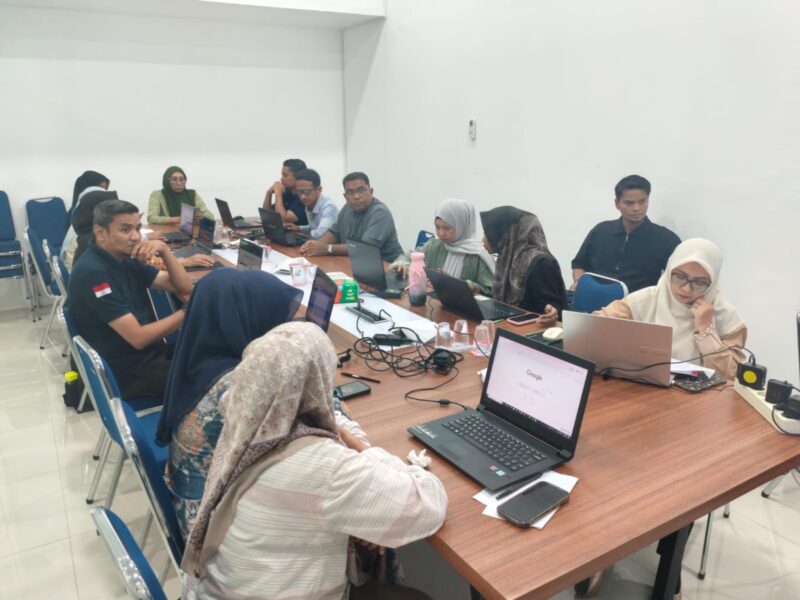 Operator OPD Pemerintah Kota Banda Aceh mengikuti Workshop Pemanfaatan Portal Satu Data Kabupaten/Kota di Aula Diskominfotik Banda Aceh, Jumat (2/10/2026). Foto: Dok. Istimewa 