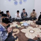 Wali Kota Banda Aceh Illiza Sa’aduddin Djamal bertakziah ke rumah duka Sjamsul Kahar, pendiri Harian Serambi Indonesia sekaligus ayahanda Wamen Komdigi Nezar Patria, di Ketapang, Kamis (1/10/2026). Foto: Dok. Diskominfo Kota Banda Aceh